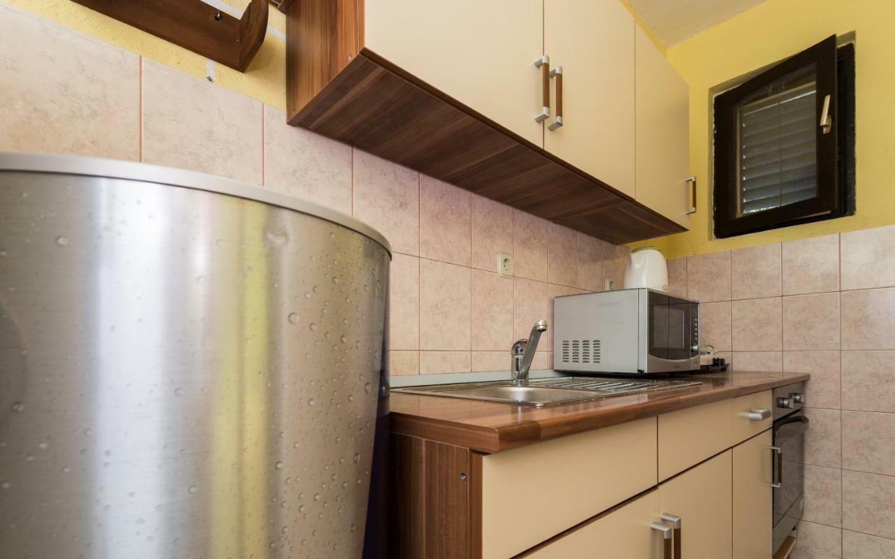 Apartments Azzurro บลัตเซ ภายนอก รูปภาพ