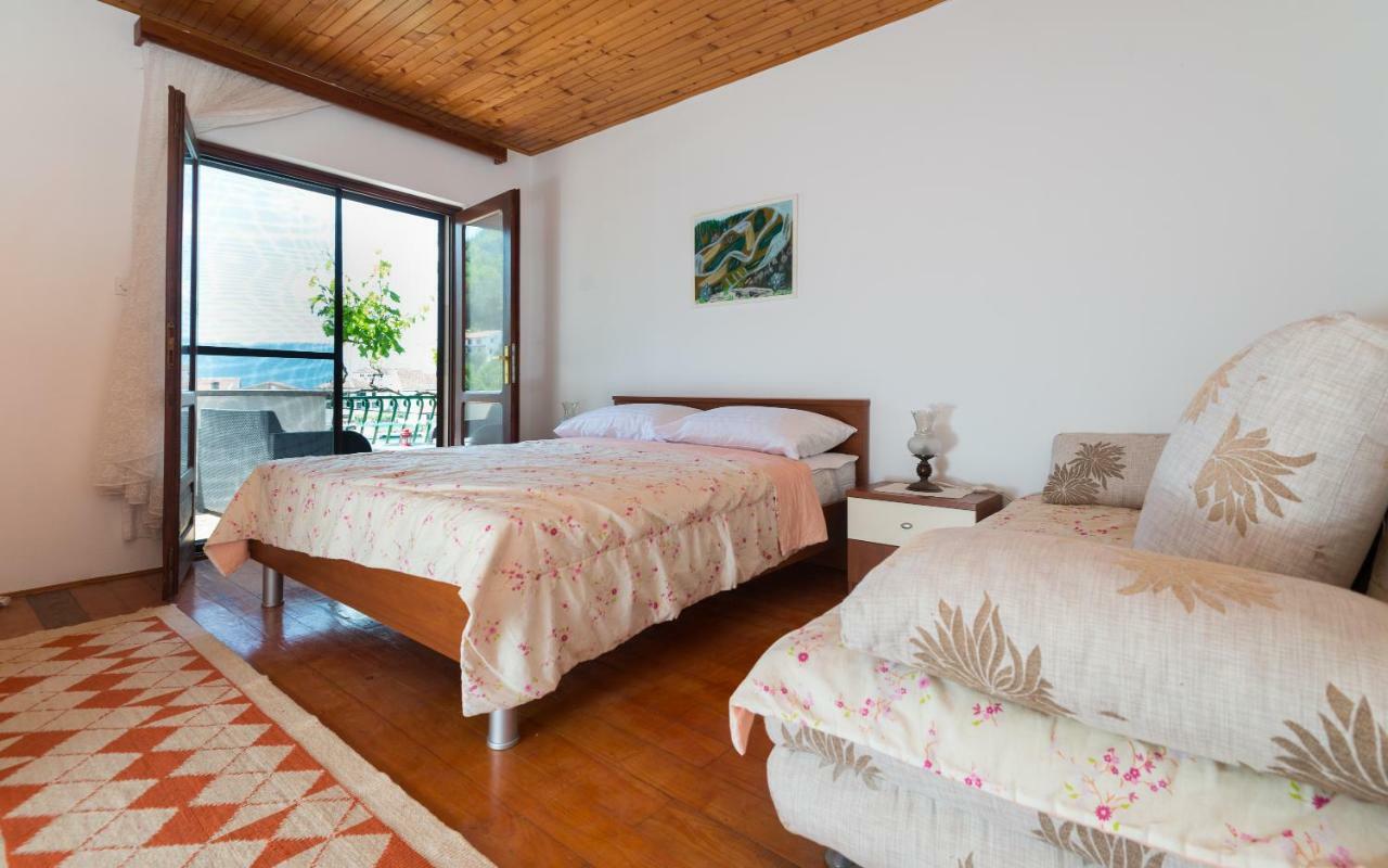 Apartments Azzurro บลัตเซ ภายนอก รูปภาพ