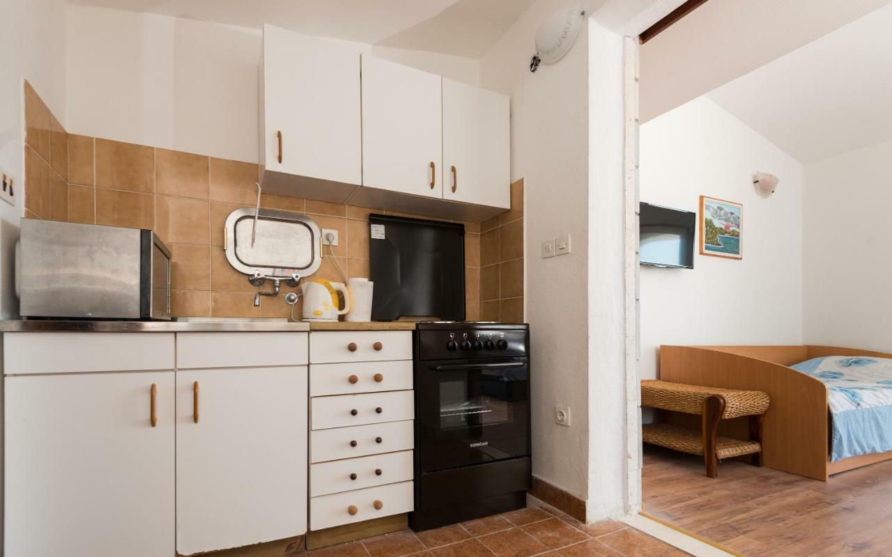 Apartments Azzurro บลัตเซ ภายนอก รูปภาพ