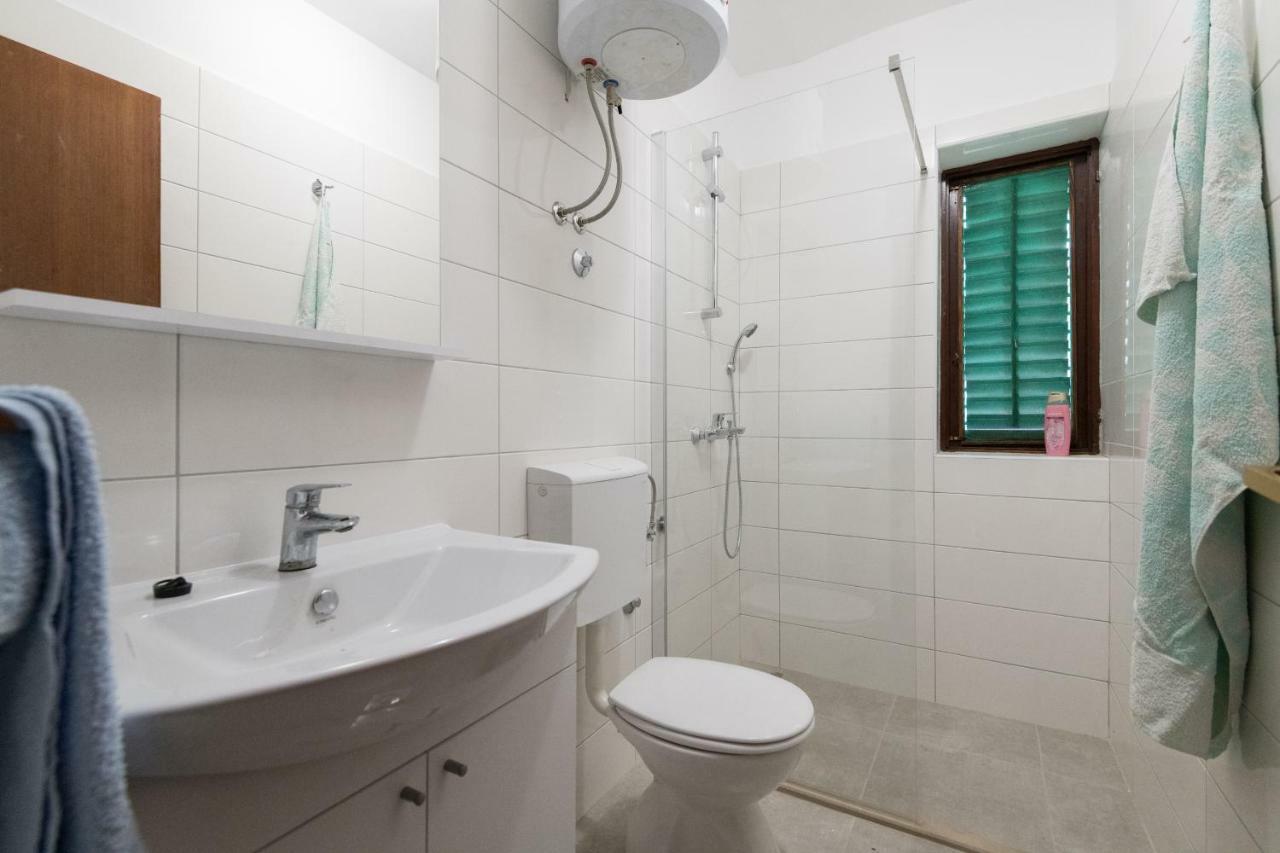 Apartments Azzurro บลัตเซ ภายนอก รูปภาพ